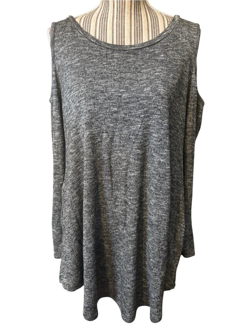 Viamor Tunic Top XL Heather Gray Cold-Shoulder Relaxed Long Sleeves Pockets Soft